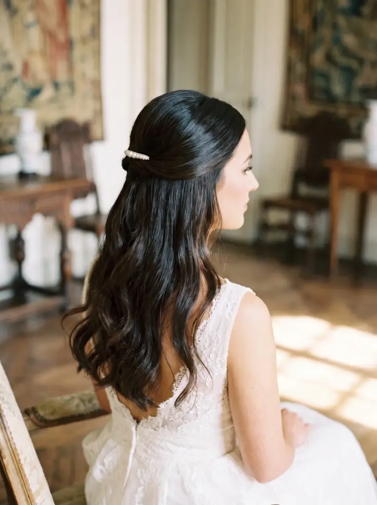 Old Money Half Up Hairstyle